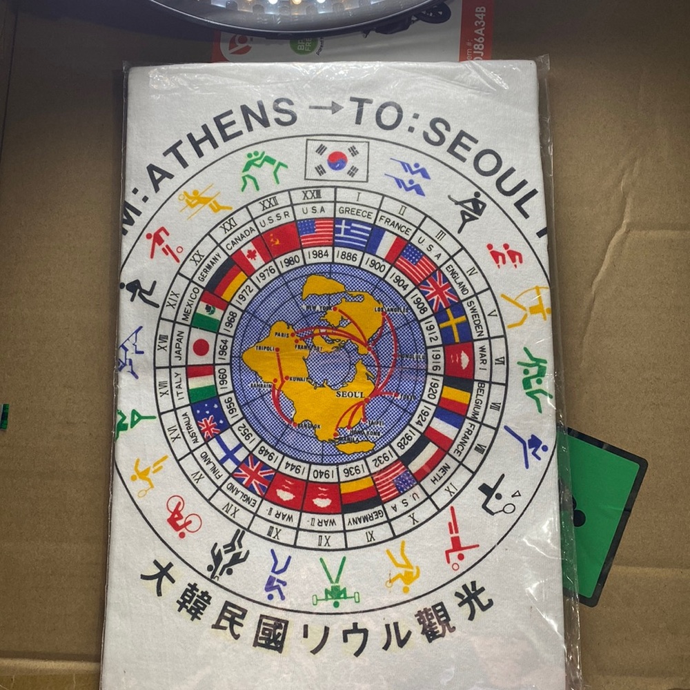 Vintage 1988 Olympic Commemorative T-shirt.